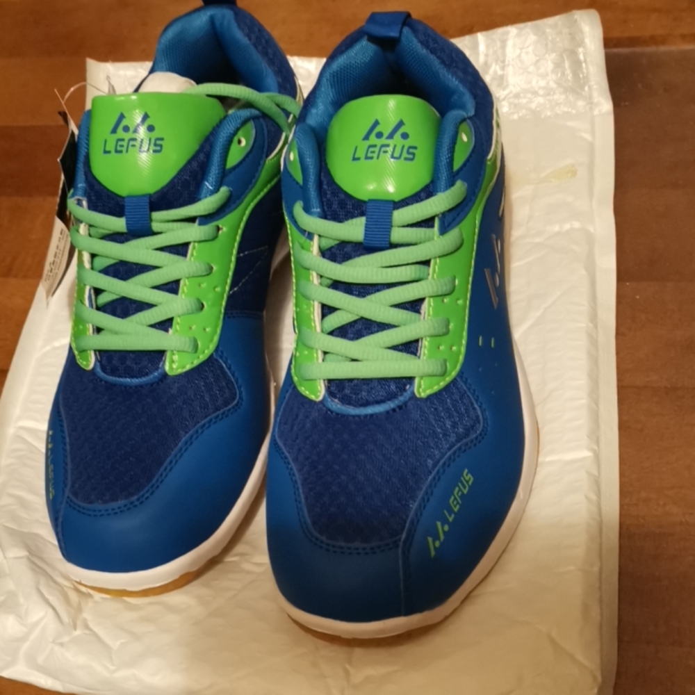 New Badminton shoes